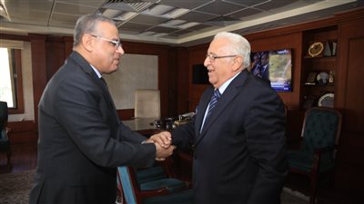 وزير التنمية المحلية الأسبق في ضيافة محافظة سوهاج