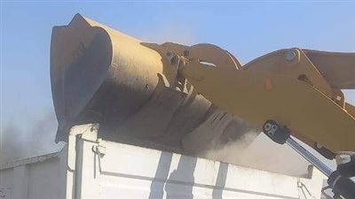 نجع حمادي تشن حملة لتمهيد وتسوية الطرق بقرية السلامية