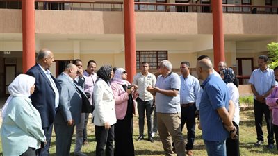 محافظ الوادي الجديد يؤكد جاهزية مدارس الخارجة للعام الدراسي الجديد