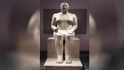 الغرب يجنى أرباح «نهب» ٦٥٠ ألف قطعة آثار مصرية