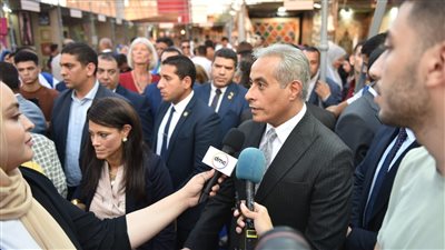 وزير العمل يشارك في افتتاح معرض لمنتجات مراكز الشباب باستاد القاهرة الدولي
