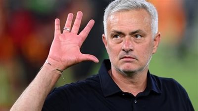 مورينيو يرد على الإنتقادات بعد هزيمة روما من جنوى بالدوري الإيطالي