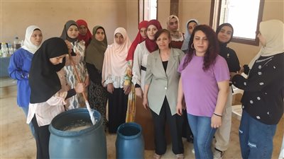 ضمن مبادرة صيف شبابنا.. ورشة عمل لصناعة المنظفات والعطور بساحل سليم