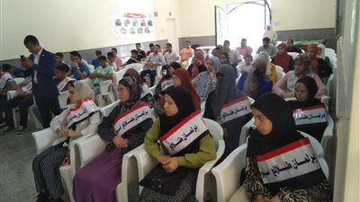 70 شابا وفتاة يشاركون فى الصالون البرلماني بأسيوط