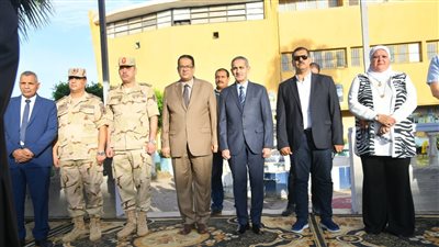 محافظ الغرببة يشهد طابور الصباح بالمدرسة النسيجية العسكرية بطنطا 