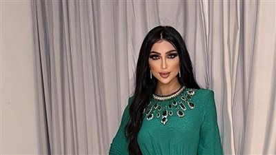 دنيا بطمة تتألق بأحدث صيحات القفطان المغربي