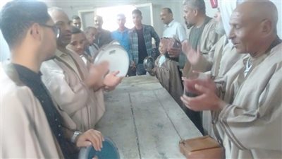 فرقة القوصية للانشاد الديني تقدم عرض فني احتفالا بذكرى المولد النبوي