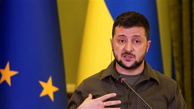 مستشار أوكراني سابق ينتقد زيلينسكي ويتهمه بقمع الشعب