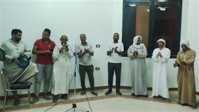 عرض فنون شعبية لفرقة التلقائين بمكتبة الطفل والشباب بالفرافرة