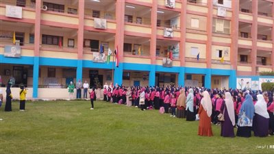 محافظ الجيزة يتابع انتظام استقبال الطلاب بالمدارس في أول أيام العام الدراسي الجديد 