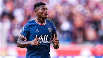 مينديز يوجه رسالة حزينة لجماهير باريس سان جيرمان بعد إصابته