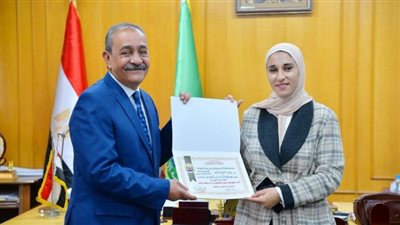 محافظ الإسماعيلية يكرم الأولى على كليات طب الأسنان على مستوى الجمهورية