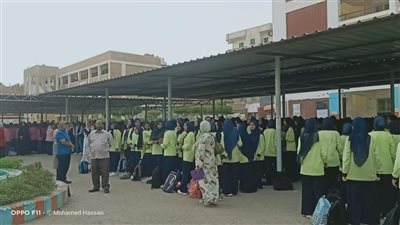 انتظام الدراسة بمدارس الغردقة فى ثانى أيام العام الدراسى الجديد