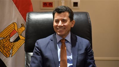 وزير الشباب والرياضة يلتقي رئيس الاتحاد المصري والعربي للبادل تنس