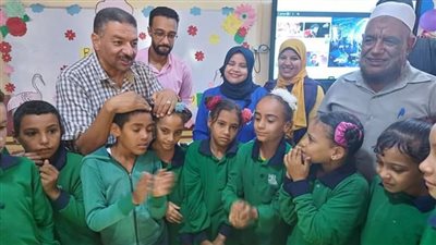 مدير تعليم أبوتشت يشارك احتفالات مدارس التعليم المجتمعي 