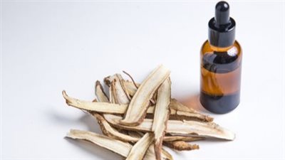 زيت العرقسوس.. يحمي البشرة من أشعة الشمس ويعالج حب الشباب