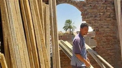 إيقاف أعمال بناء مخالف بقرية الأشراف بقنا 