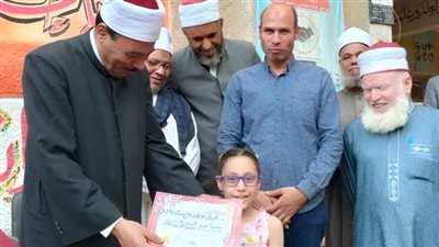 تكريم المتميزين من دارسي رواق القرآن الكريم بأزهر سوهاج