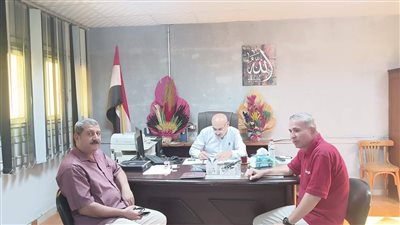 مدينة الزرقا بدمياط تتابع مبادرة 