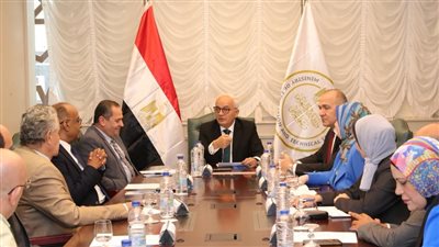 رضا حجازي يناقش توصيات لجنة التعليم فى الحوار الوطنى 