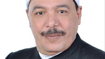 رئيس منطقة سوهاج الأزهرية يبحث مع شيوخ المعاهد الجدد خطط العمل المقبلة