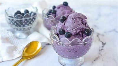 طريقة تحضير آيس كريم البلوبيري.. منعش وصحي