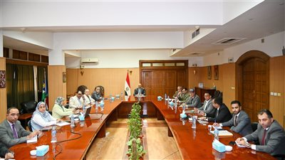  وزير الري يوجه بالمرور على 117 مخر سيل بقبلي للتأكد من جاهزيتها للسيول