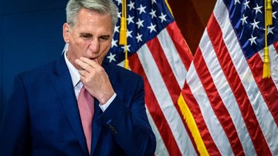 للمرة الأولى في تاريخ أمريكا.. مجلس النواب يعزل رئيسه