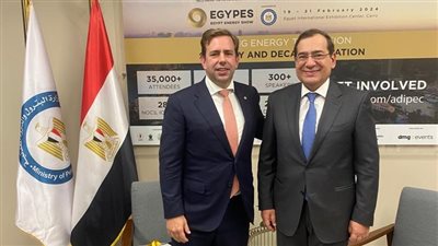  وزير البترول يجري مباحثات مع شل حول أنشطتها في مصر
