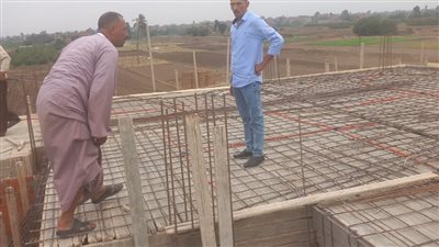 إزالة حالتي بناء مخالف في حملة مكبرة بقرية دجوى 