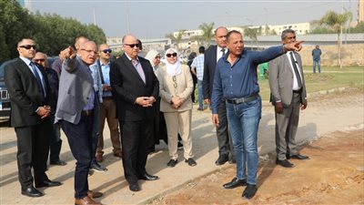 محافظ القاهرة يتابع أعمال التطوير بحي المقطم 