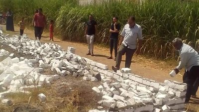 إزالة حالة بناء مخالف بقرية أولاد نجم بنجع حمادي 