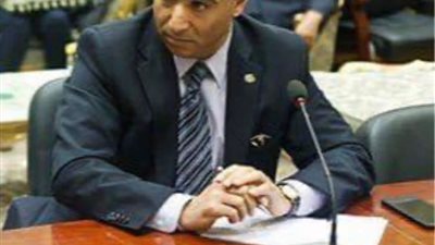 ما عقوبة استغلال الأطفال في التسول؟.. قانوني يرد