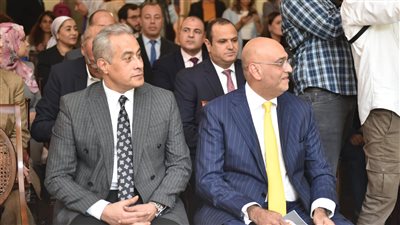 وزير العمل في السفارة الإيطالية بالقاهرة: نتعاون لتوفير فرص عمل للشباب المصري 