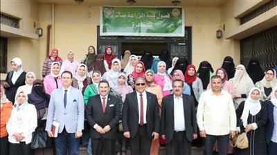 نائب رئيس جامعة الأزهر يتفقد كلية الزراعة بنات بالقاهرة