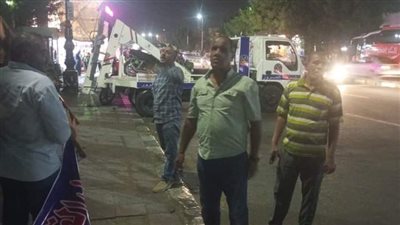  إزالة 48 إعلانًا مخالفًا بشوارع مدينة قنا