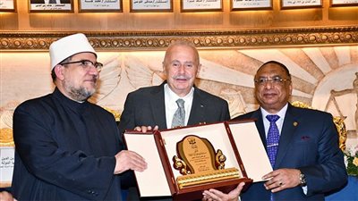 وزير الأوقاف: دورنا عمارة الدنيا بالدين