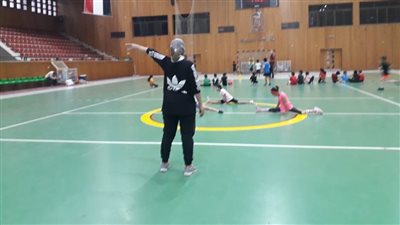 أبطال المشروع القومي للموهبة الحركية يواصلون تدريباتهم بداخل الصالة المغطاة بجامعة أسيوط