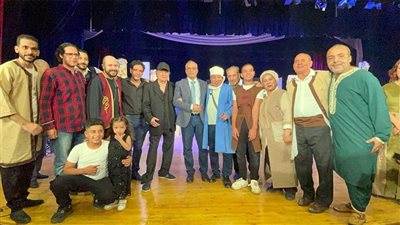 عمرو البسيوني يشهد أولى ليالي عرض 