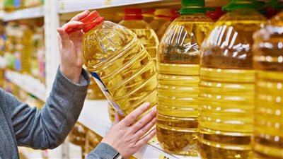 أسعار زيت الطعام خلال تعاملات اليوم الجمعة في الأسواق.. وارتفاع الصويا والأولين