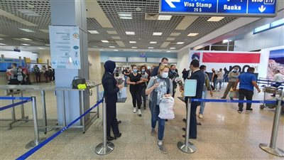 ضبط محاولة تهريب زيت الحشيش في مطار شرم الشيخ