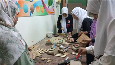 قصر ثقافة الطفل بالخارجة ينظم ورشة فنون تشكيلية 