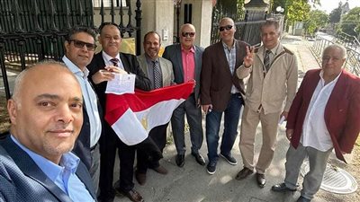 صور .. أعداد كبيرة من المصريين في النمسا يدعمون الانتخابات الرئاسية بمصر