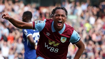 موعد مواجهة تشيلسي وبيرنلي والقنوات الناقلة