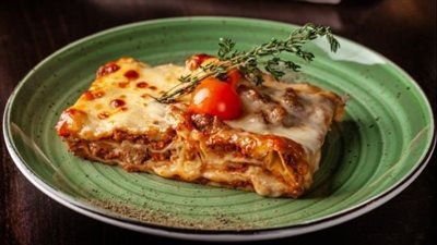 لازانيا بالصوص الأحمر