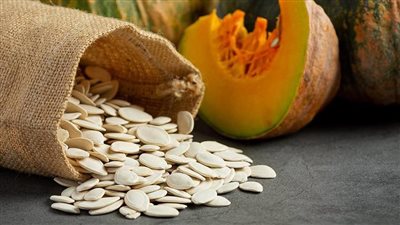 تناول بذور اليقطين على الإفطار يخفض مستويات السكر في الدم بنسبة 35%