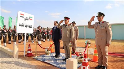 القائم بأعمال سفير الكويت بجمهورية مصر العربية يزور مقابر شهداء دولة الكويت