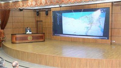 محافظ الدقهلية يناقش استعدادات الجهاز التنفيذي لمواجهة الأزمات والكوارث