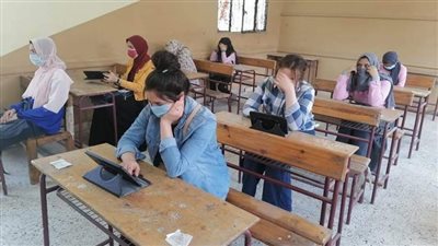 المستندات المطلوبة من طلاب الصف الأول الثانوي لاستلام التابلت 