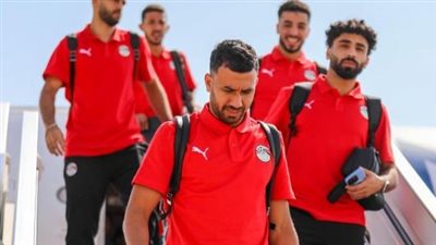 بعثة المنتخب الوطني تصل الإمارات
